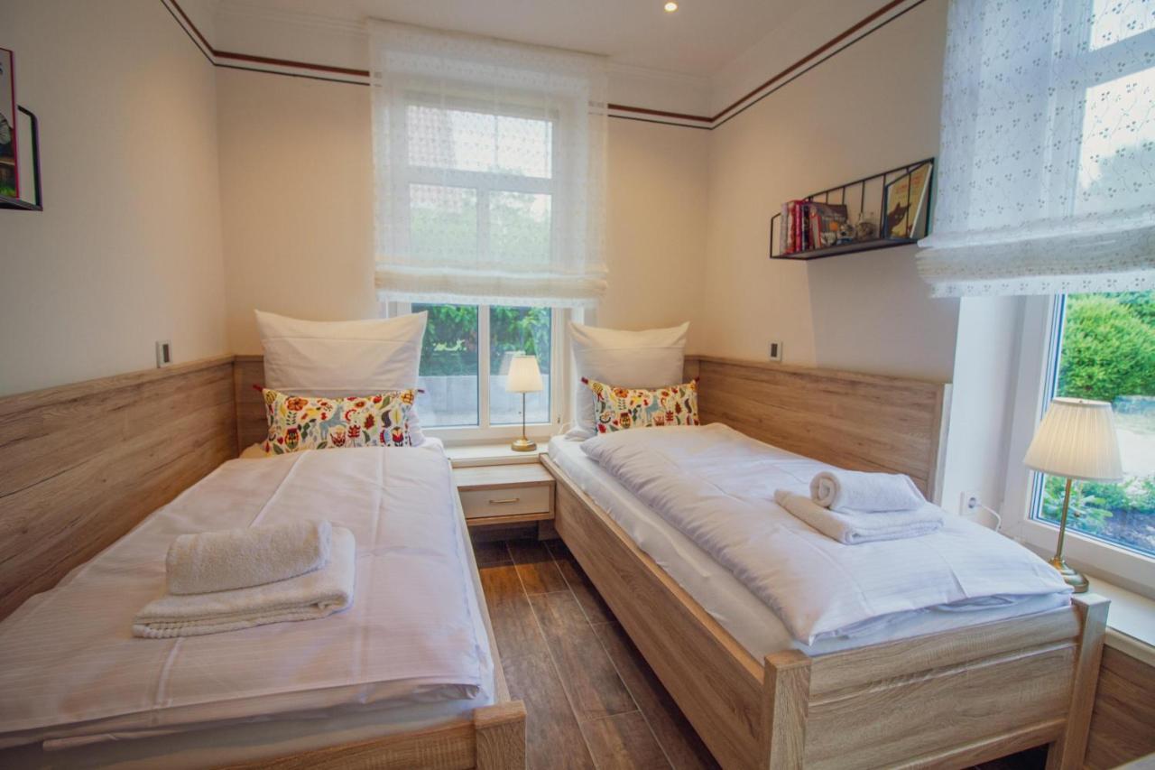 Up Besoeoek - Magnolie Mit Sauna Krummhörn Extérieur photo