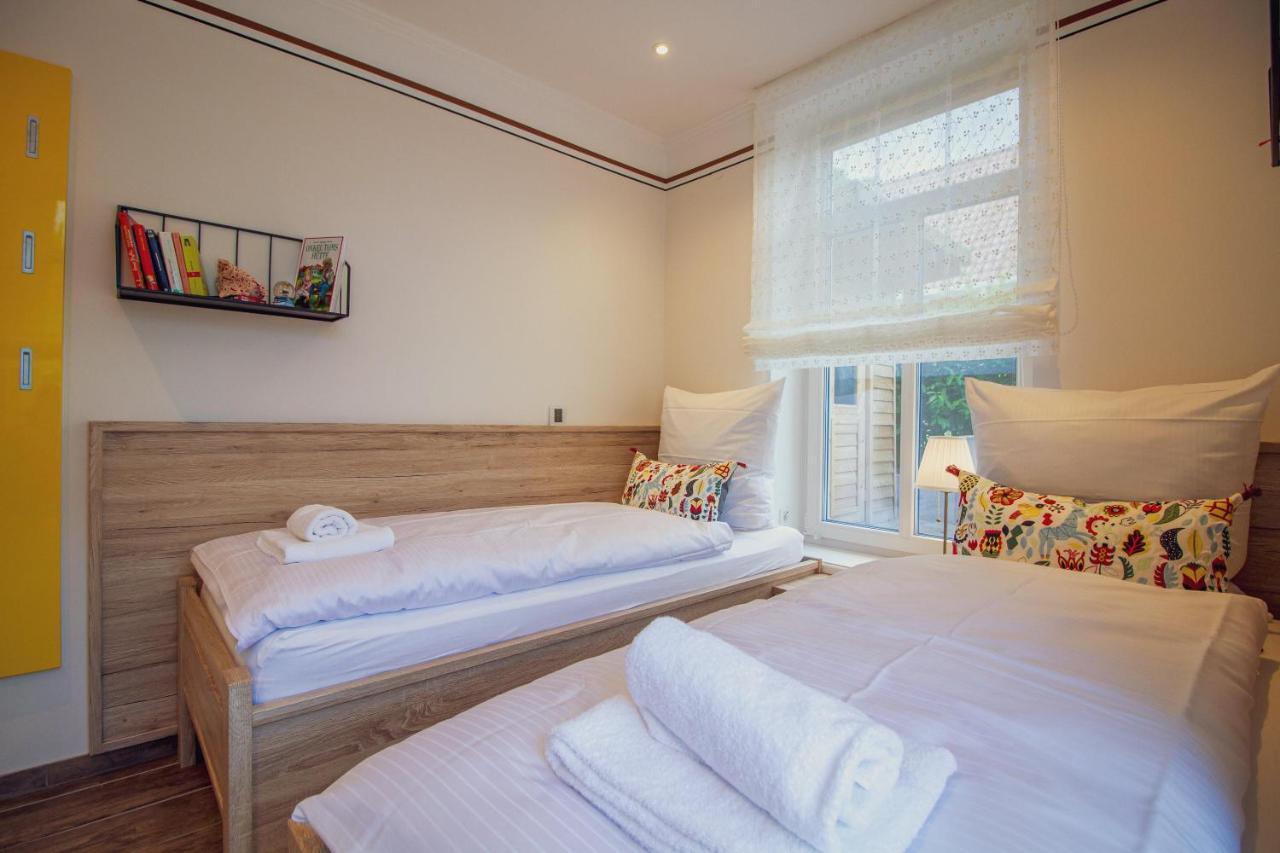Up Besoeoek - Magnolie Mit Sauna Krummhörn Extérieur photo